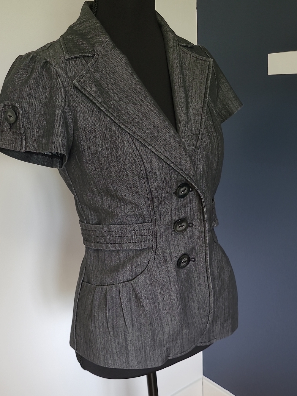 Y2K VintagevDynamite Short Sleeve Tailored Blazer in Charcoal Gray - Small - EUC